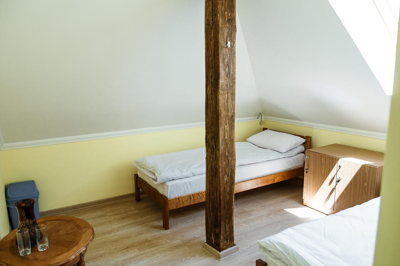 Sweet Home Hostel / Guest House Чернивци Екстериор снимка